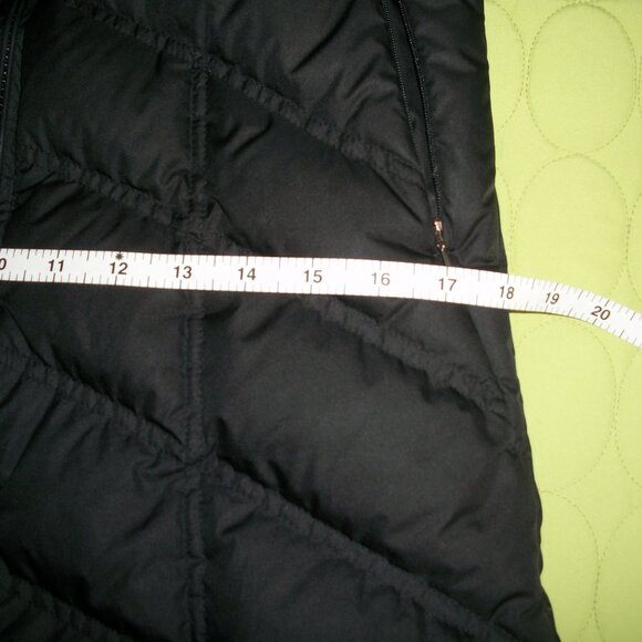 Patagonia Women's Black Down Puffer Coat with Hood - Picture 14 of 16